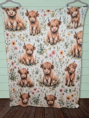 XL Highland Cow Plush Throw Blanket in Cream & Brown - Cozy Farmhouse Style